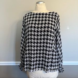 Vince Camuto top {size m}